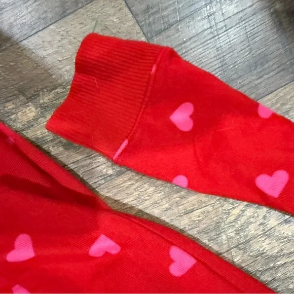 Joyspun Women’s Red Heart Pajamas - Picture 4 of 5